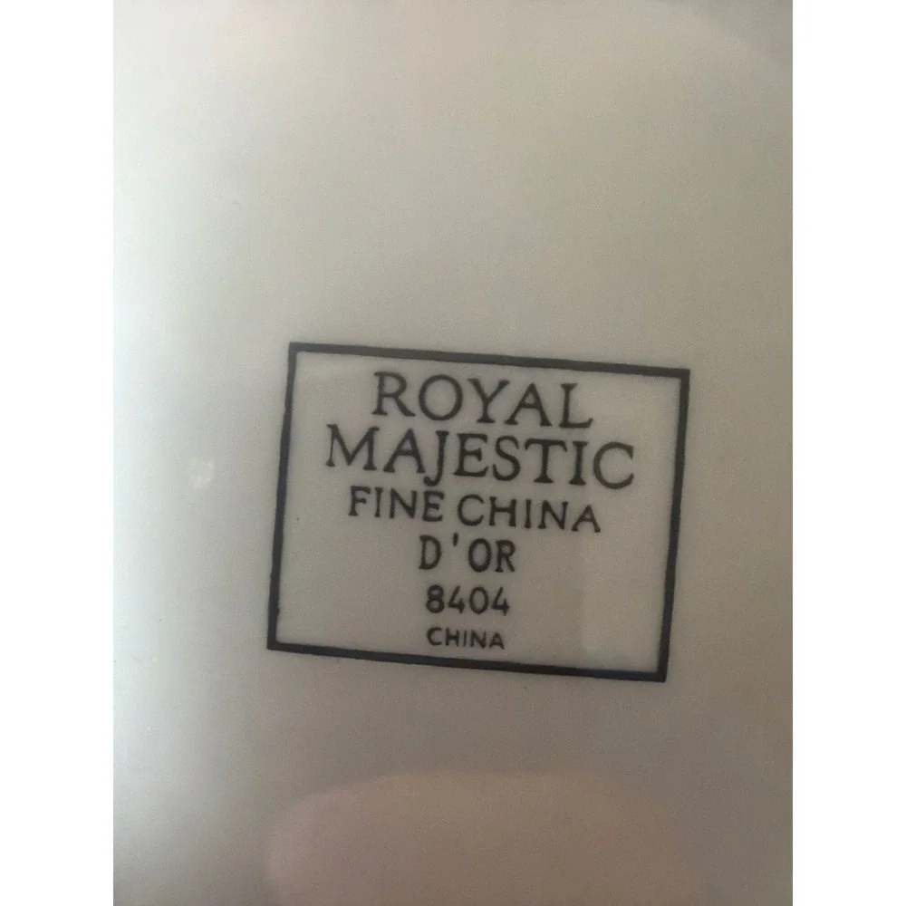 Royal Majestic Fine China Coffee Tea Pot D'Or 8404 With Lid
